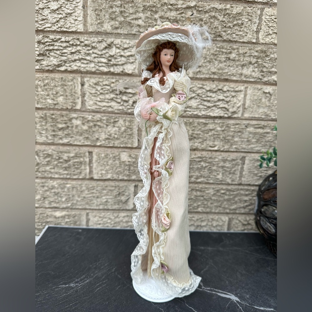 Popular Creations Victorian tassel doll Collectible Fashion Dolls Porcelain